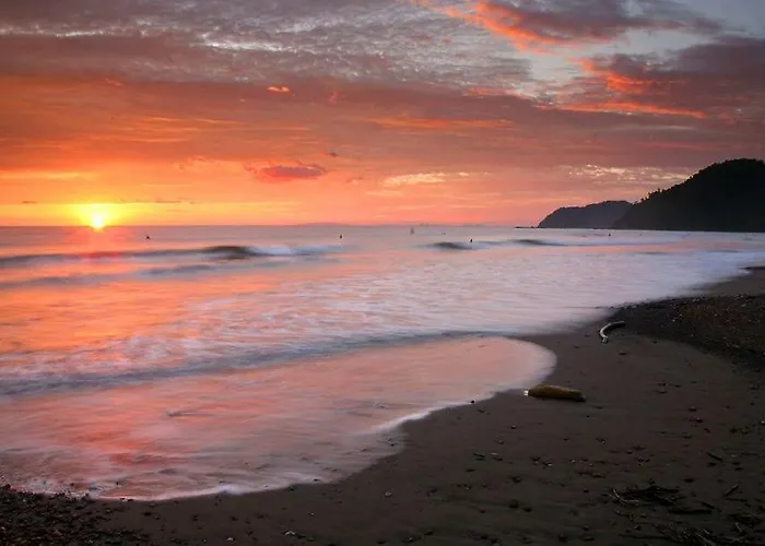 Las Colinas De Playas Del Coco